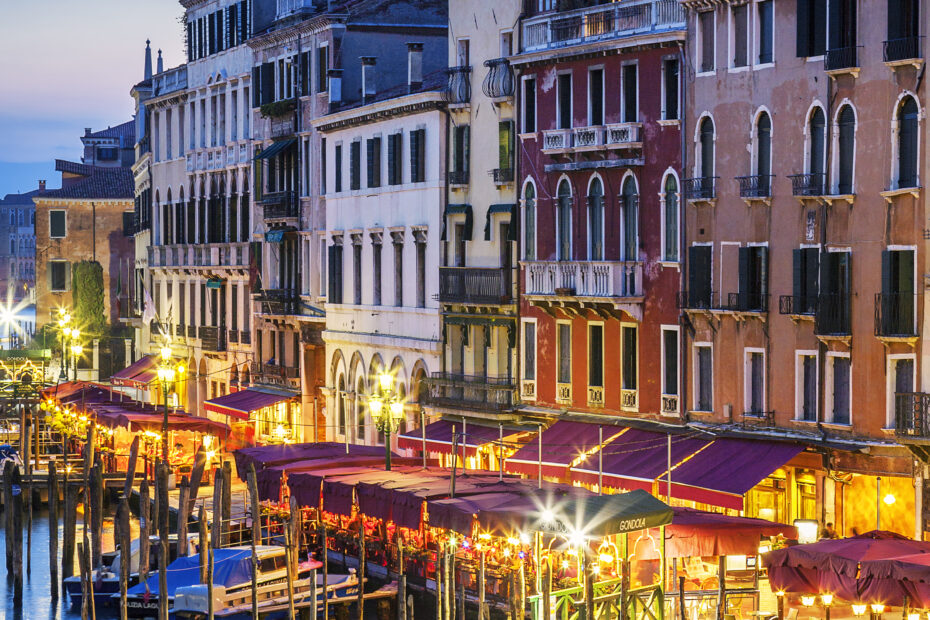 Florence-Italy--budget travel- Europe- backpacking Europe- cheap flights- affordable accommodation- free activities- budget tips- travel hacks- student travel- solo travel